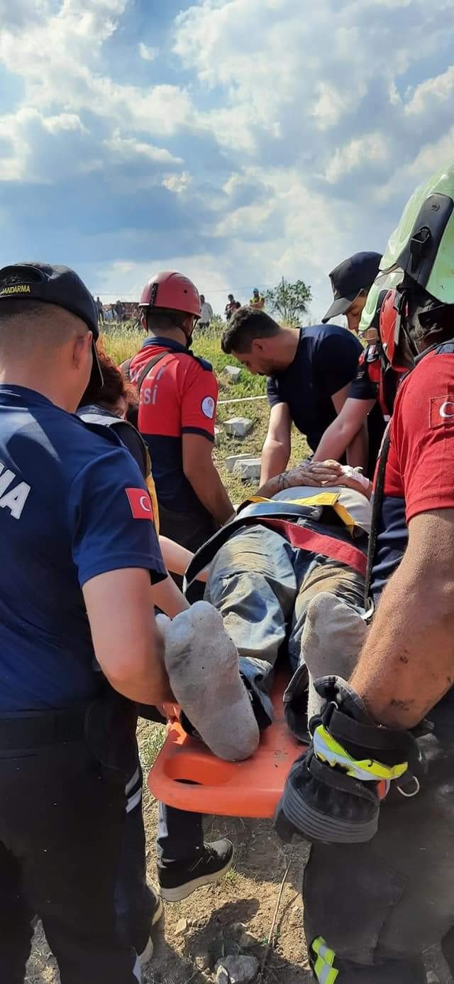 Hurdaya dönen tırdan şans eseri kurtuldu