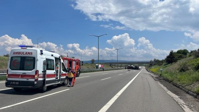 LPG tankeri devrildi, TEM otoyolu kapandı