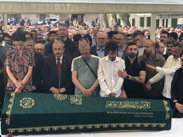 Mevlana İdris Zengin son yolculuğuna uğurlandı