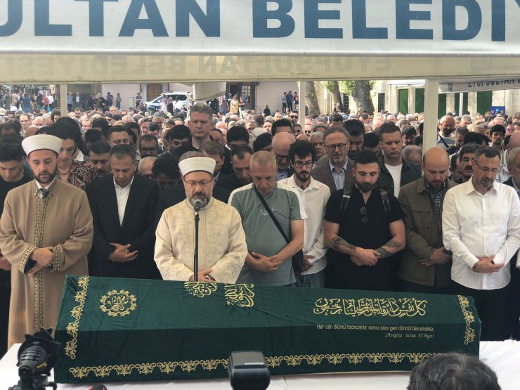 Mevlana İdris Zengin son yolculuğuna uğurlandı
