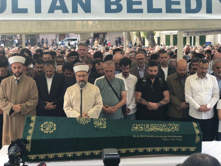 Mevlana İdris Zengin son yolculuğuna uğurlandı