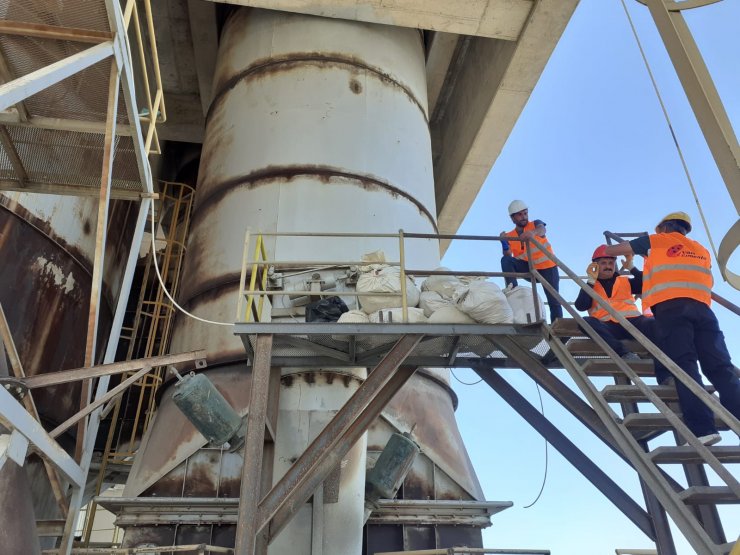 Operasyonda ele geçirilen tonlarca uyuşturucu, 1500 derecelik kazanda imha edildi