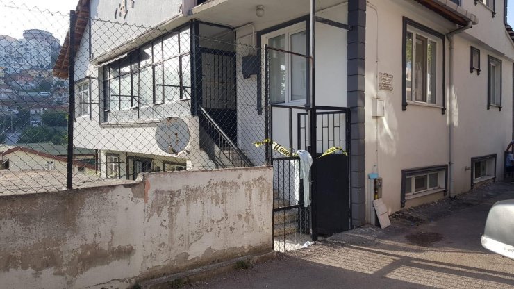 Sude'nin ölümünde erkek arkadaşına ev hapsiyle tahliye