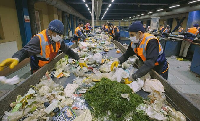 Türkiye'de her yıl kişi başına 93 kilogram yiyecek çöpe gidiyor