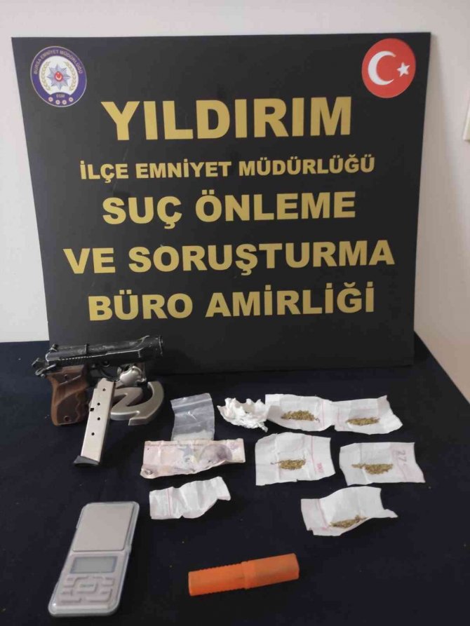 Zehir tacirleri yakayı ele verdi