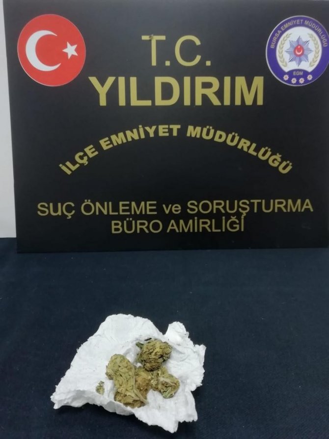 Zehir tacirleri yakayı ele verdi