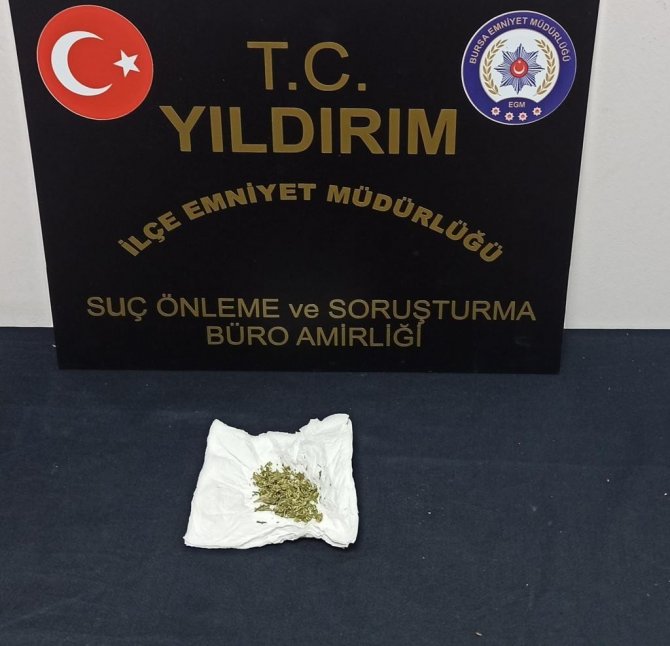 Zehir tacirleri yakayı ele verdi