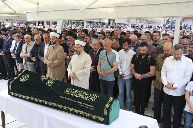 Mevlana İdris Zengin, son yolculuğuna uğurlandı