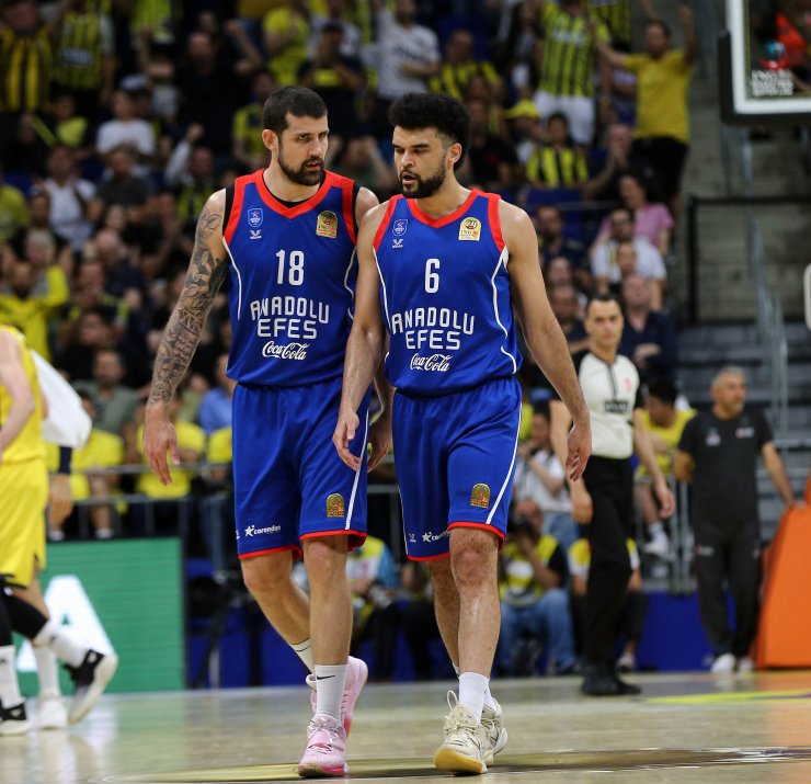 Fenerbahçe Beko'dan 15 sayı fark