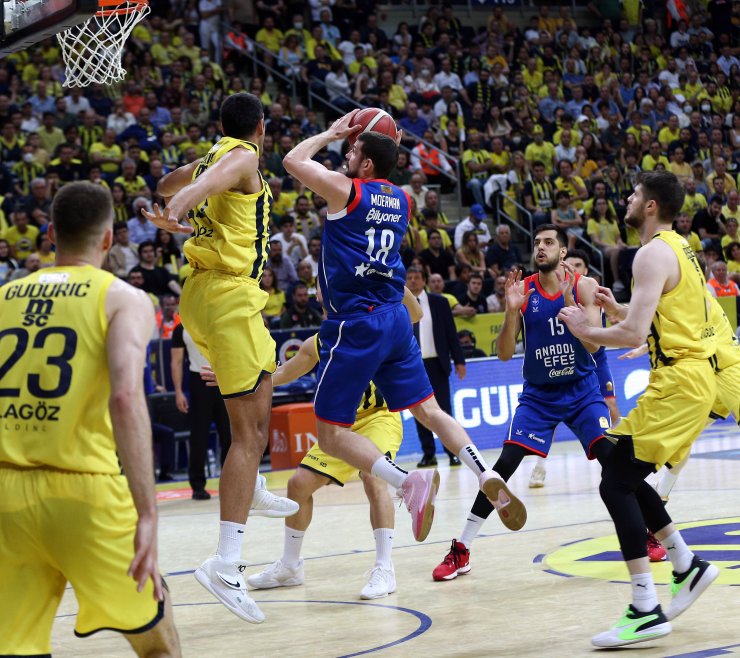 Fenerbahçe Beko'dan 15 sayı fark