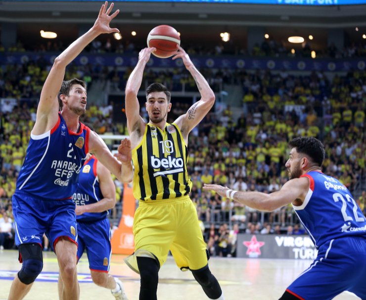 Fenerbahçe Beko'dan 15 sayı fark