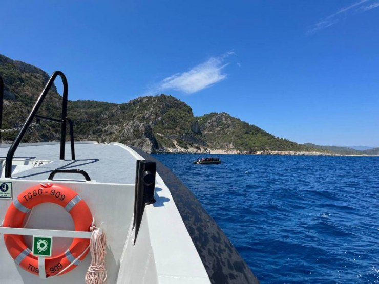 Yunan unsurlarının geri ittiği 39 göçmen kurtarıldı