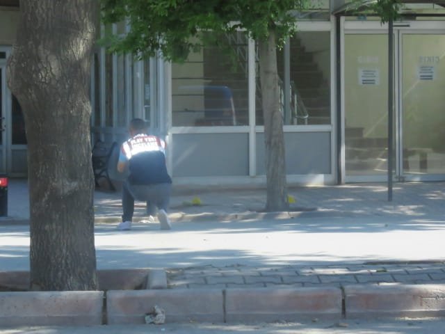 Berber, borç- alacak nedeniyle tartıştığı kahvehaneciyi öldürdü