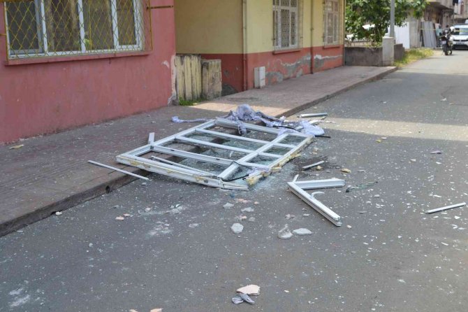 Korkutan doğalgaz patlaması: 1 yaralı