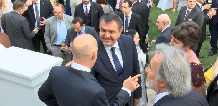 Kraliçe 2'nci Elizabeth'in 96'ncı yaşı Ankara'da kutlandı