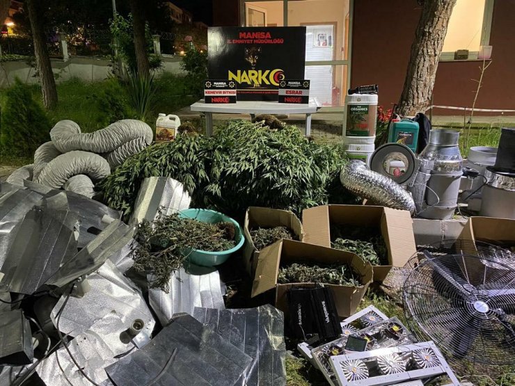 Uyuşturucu imalathanesine baskın: 4 gözaltı