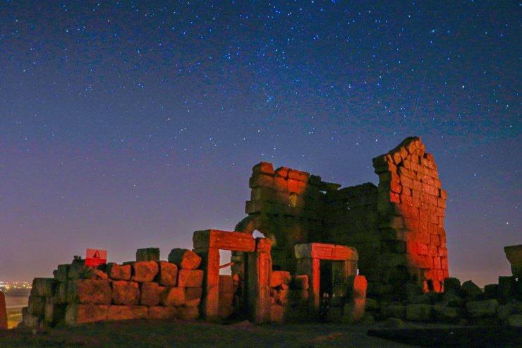 3 bin yıllık Zerzevan Kalesi’nde Samanyolu'nu izlediler