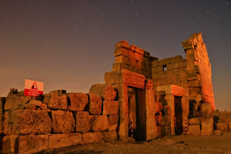 3 bin yıllık Zerzevan Kalesi’nde Samanyolu'nu izlediler