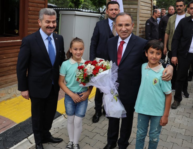 Bakan Bozdağ: Çocukların 'teslime konu eşya' olarak tutanaklarda nitelendirilmesini sona erdirdik