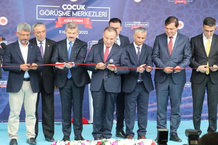 Bakan Bozdağ: Çocukların 'teslime konu eşya' olarak tutanaklarda nitelendirilmesini sona erdirdik