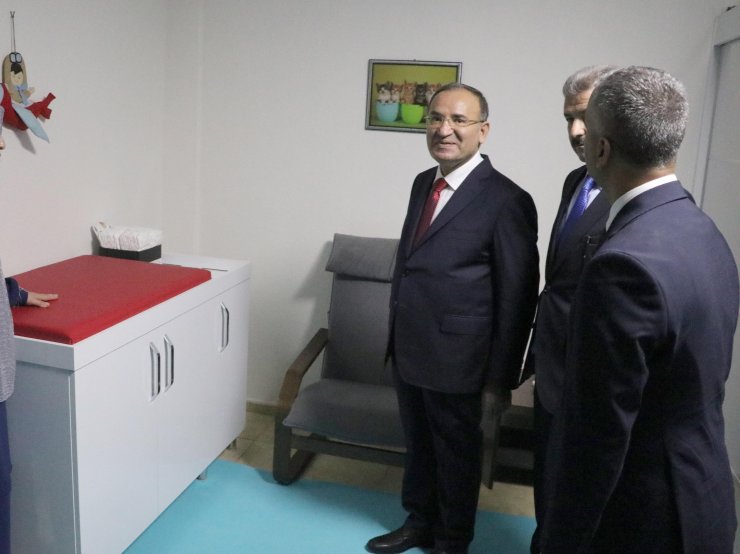 Bakan Bozdağ: Çocukların 'teslime konu eşya' olarak tutanaklarda nitelendirilmesini sona erdirdik