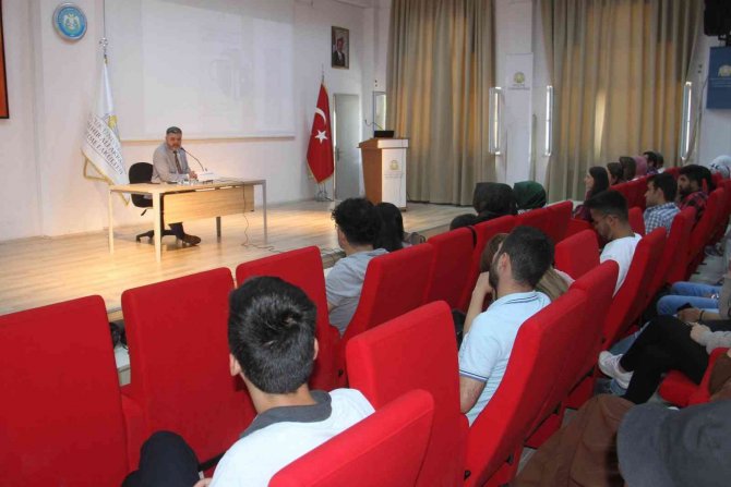 Beyşehir’de 15 Temmuz Demokrasi ve Milli Birlik Gençlik Konferansı