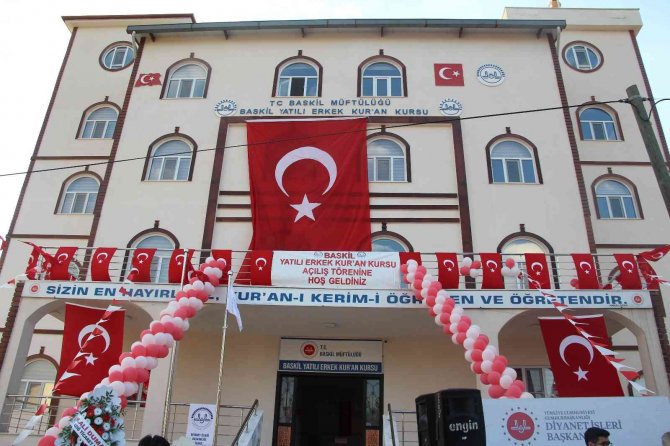 Erbaş, Elazığ’da 65 öğrenci kapasiteli Kur’an kursunun açılışına katıldı