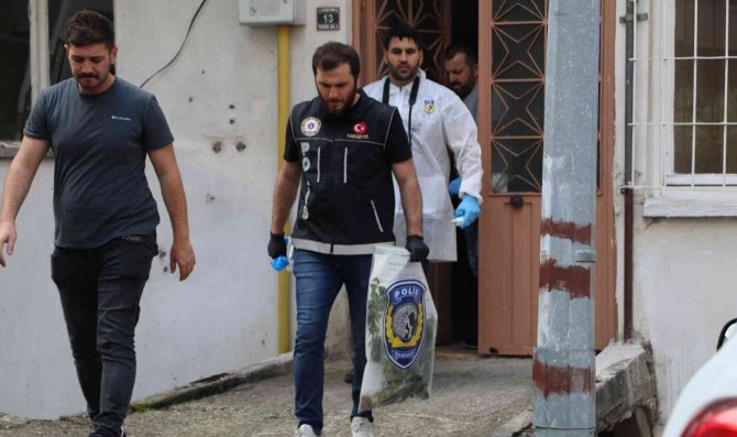 Eşini öldüren adamın evinde yapılan aramada kenevir ele geçirildi