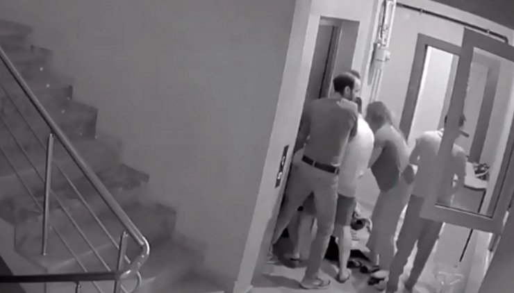 Kayınpeder- damat kavgasını ayırmaya çalışırken darbedildiler