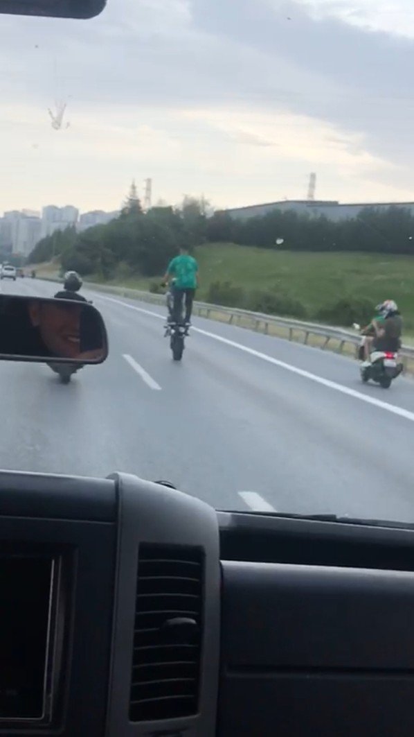 TEM Otoyolu'nda tehlikeli yolculuk