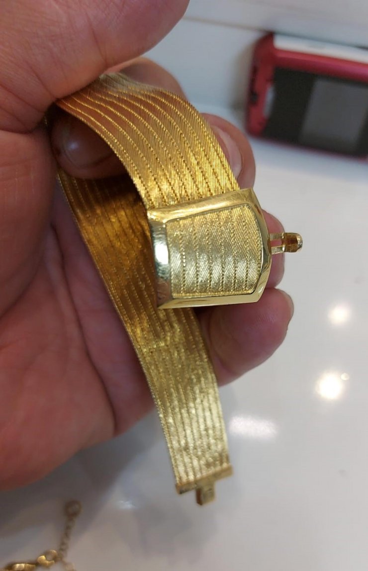 Yeni evlenen çiftin evine girip 250 bin TL'lik takı çalan hırsızlar yakalandı