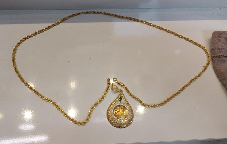 Yeni evlenen çiftin evine girip 250 bin TL'lik takı çalan hırsızlar yakalandı