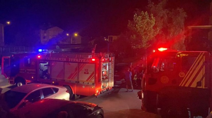 25 katlı apartmanın 20'nci katında çıkan yangın korkuttu