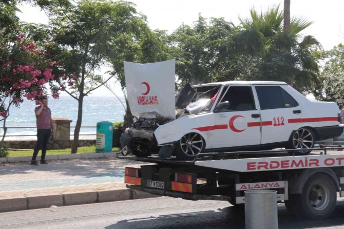 Modifiye araç fuarına gelen genç trafik kazasında hayatını kaybetti