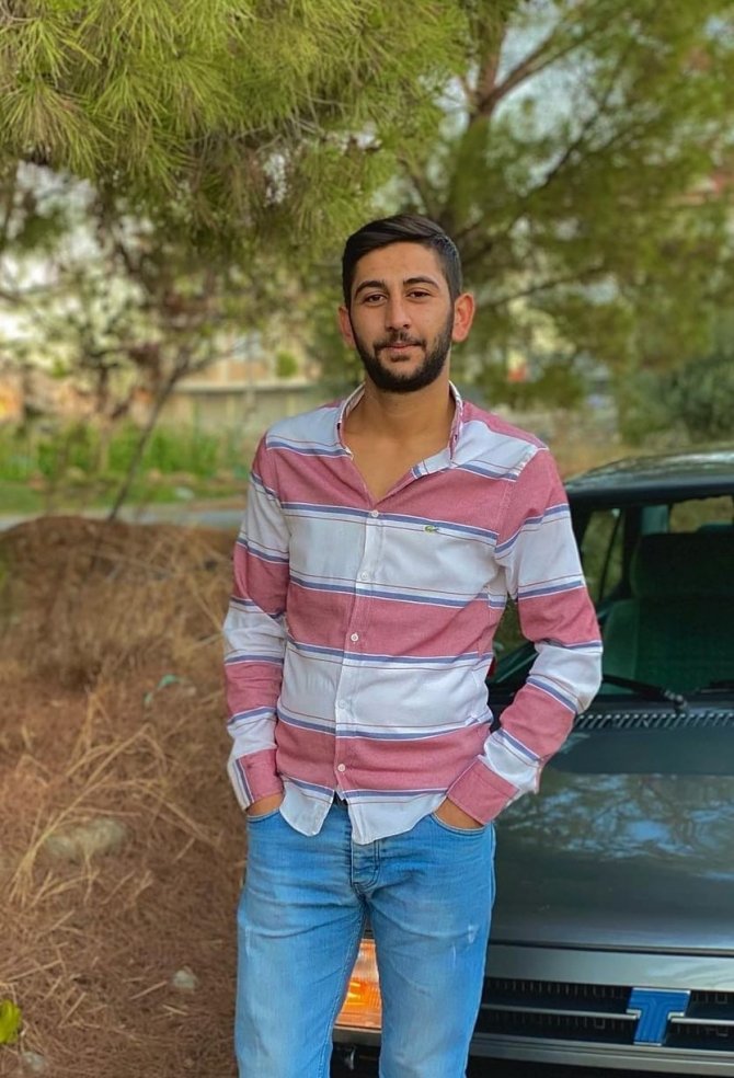 Modifiye araç fuarına gelen genç trafik kazasında hayatını kaybetti