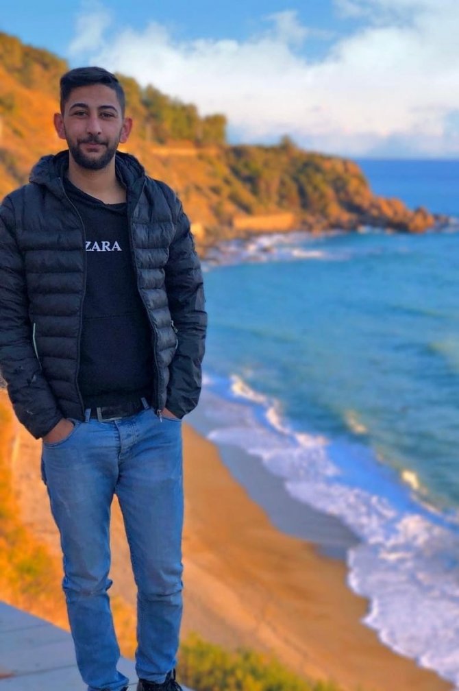 Modifiye araç fuarına gelen genç trafik kazasında hayatını kaybetti