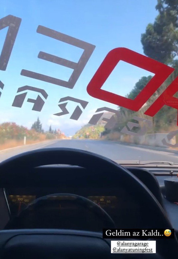 Modifiye araç fuarına gelen genç trafik kazasında hayatını kaybetti