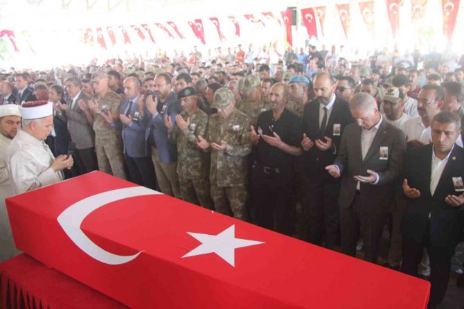 Şehit ablasından yürek dağlayan feryat