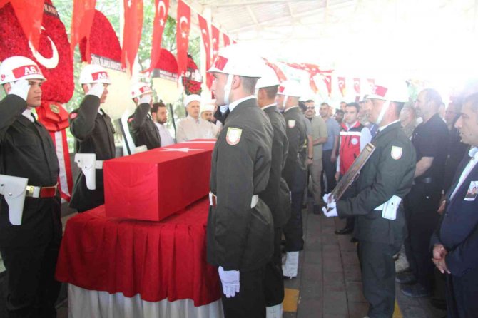 Şehit ablasından yürek dağlayan feryat