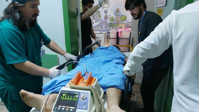 Silahlı saldırıda 2 kişi ağır yaralandı