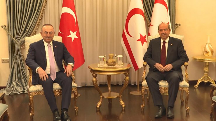 Bakan Çavuşoğlu, KKTC Cumhurbaşkanı Tatar ile görüştü
