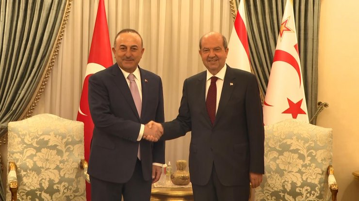 Bakan Çavuşoğlu, KKTC Cumhurbaşkanı Tatar ile görüştü