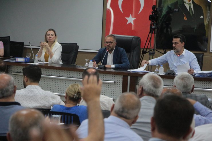 Darbedilen dergi sahibi ve babasından meclis üyesine suç duyurusu