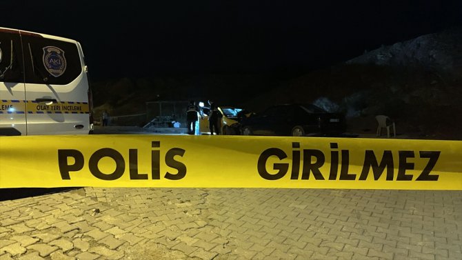 Aracını düğündeki davetlilerin üzerine sürmesi sonucu 20 kişi yaralandı