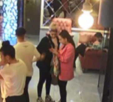 Evi terk eden kızlarını otele yerleştireni döven baba ile oğlu gözaltına alındı