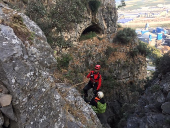 Jandarmadan aksiyon filmlerini aratmayan kurtarma operasyonu