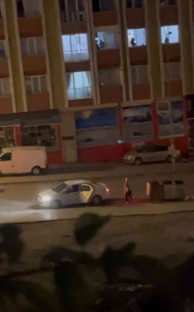 Kavga ettiği adama ateş açtı: O anlar kamerada