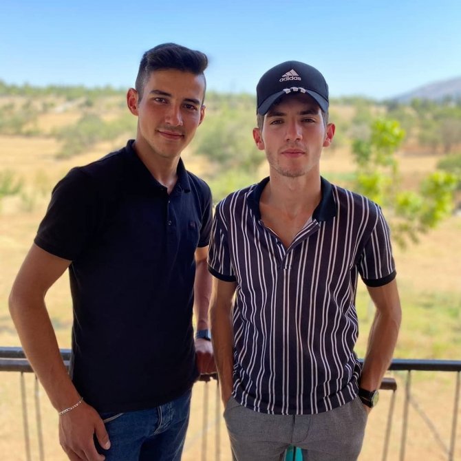 Kayıp 2 genç su kuyusunda aranıyor