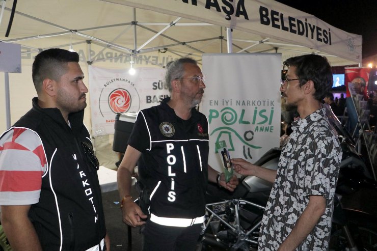Kiraz Festivali'nde uyuşturucunun zararlarına dikkat çekildi