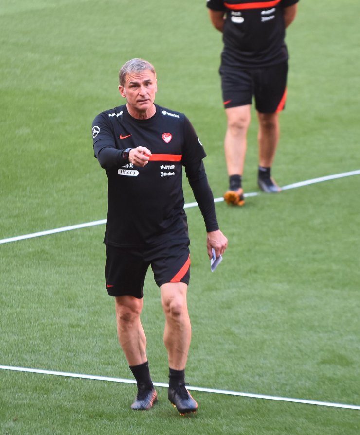 Milliler taktik çalıştı